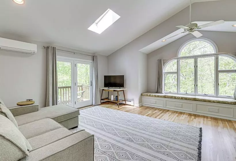 11 Mi To Powder Ridge Mountain: Connecticut Home