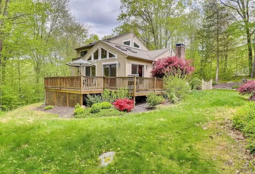 11 Mi To Powder Ridge Mountain: Connecticut Home