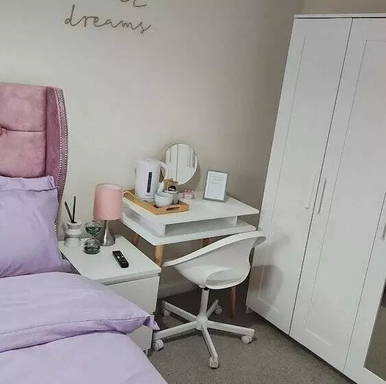 Residenssi Inviting 1 Bed House In Wolverhampton