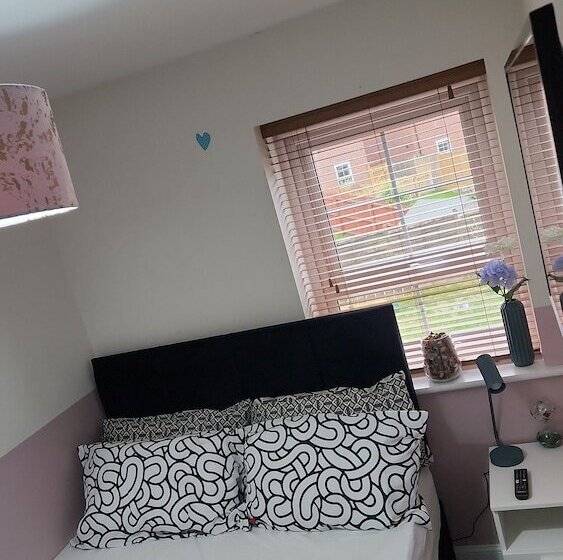 Residentie Inviting 1 Bed House In Wolverhampton