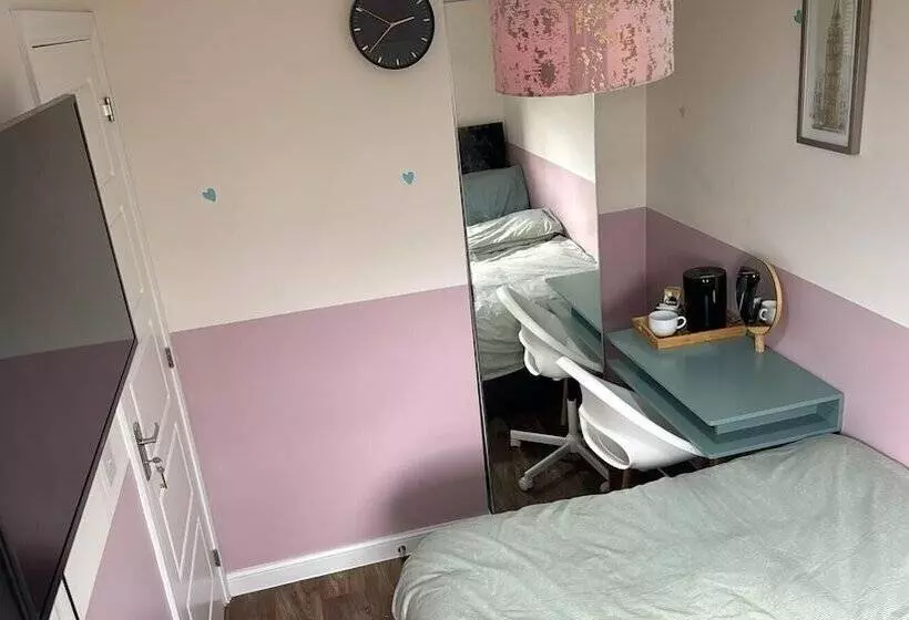 Residenssi Inviting 1 Bed House In Wolverhampton