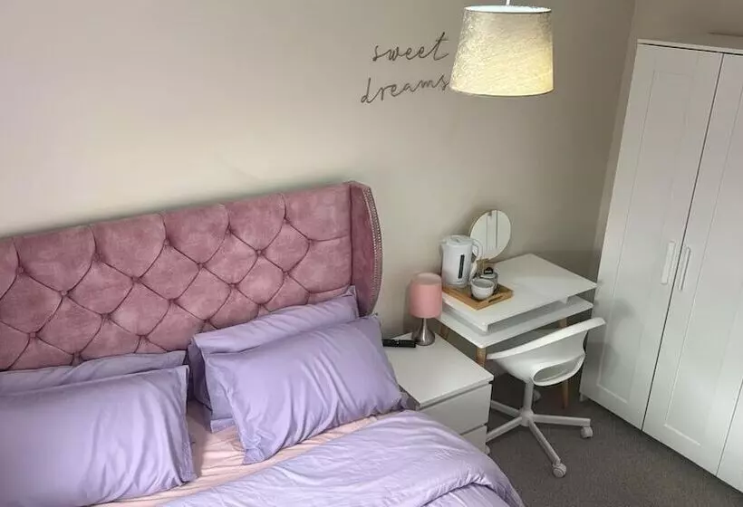 Residenssi Inviting 1 Bed House In Wolverhampton