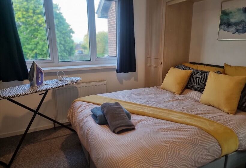 Резиденция Lovely 2 Bed House In Sunderland