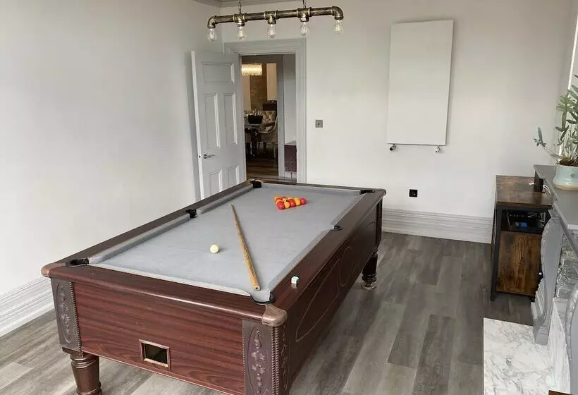 Residenssi Seaside Retreat At Port Talbot