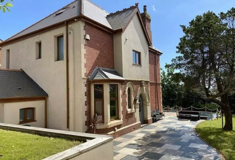 Residenssi Seaside Retreat At Port Talbot