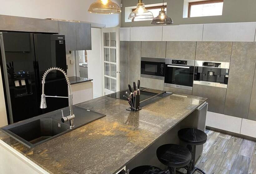 住所 Seaside Retreat At Port Talbot