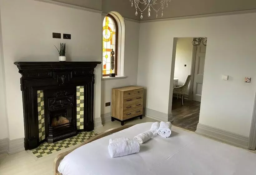 Residenssi Seaside Retreat At Port Talbot