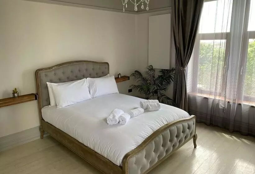 Residenssi Seaside Retreat At Port Talbot