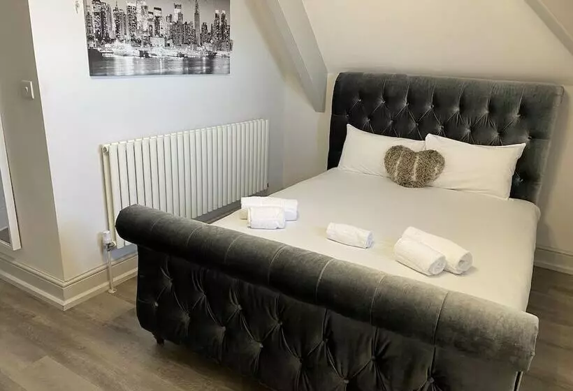 Residenssi Seaside Retreat At Port Talbot