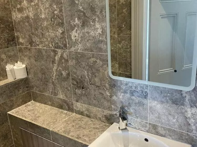 Residenssi Seaside Retreat At Port Talbot