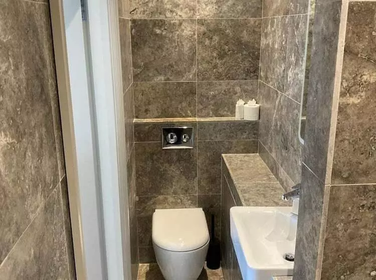 Residenssi Seaside Retreat At Port Talbot