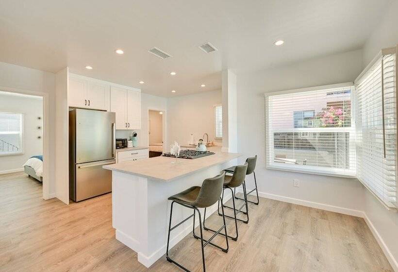 San Diego Cottage W/ Private Patio: 2 Mi To Beach!