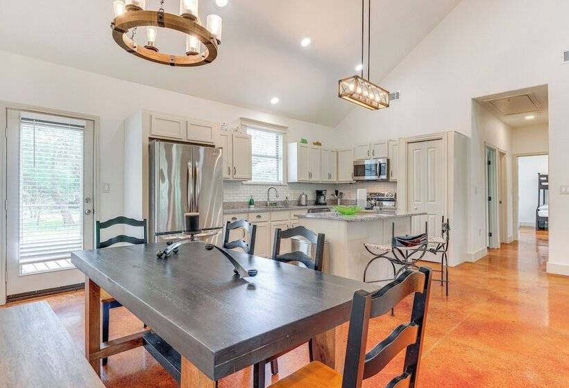 San Marcos Home W/ Fire Pit ~ 10 Mi To Downtown!