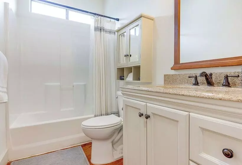 San Marcos Home W/ Fire Pit ~ 10 Mi To Downtown!