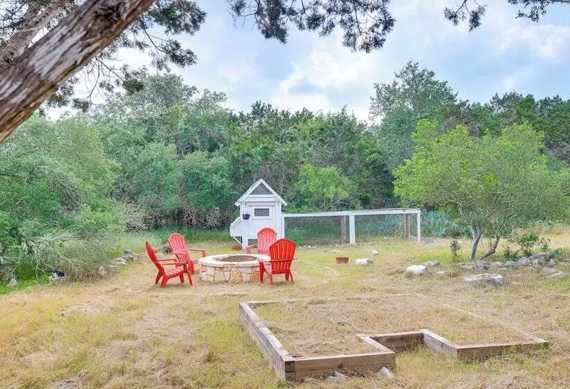 San Marcos Home W/ Fire Pit ~ 10 Mi To Downtown!