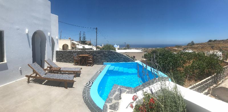 Santorini Style Rooms