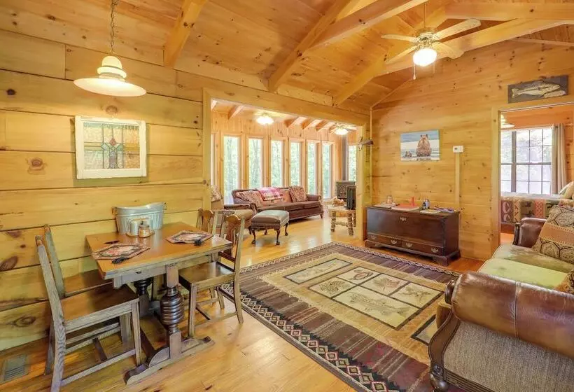 Hot Tub & Deck: Secluded Marion Cabin
