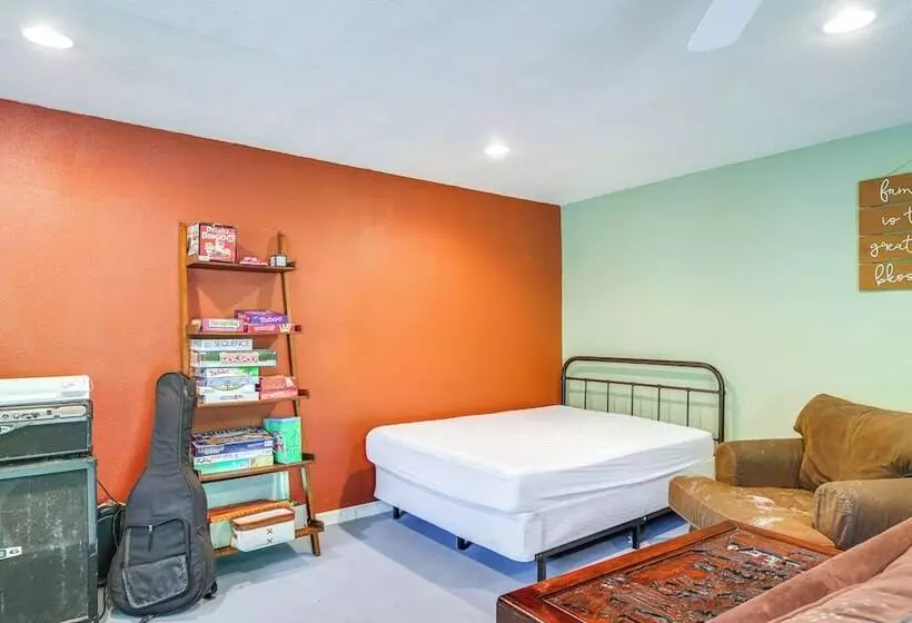 On Site River Access: Quiet Home In Wilseyville!