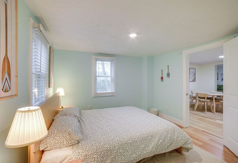 Serene South Haven Retreat W/ Deck: 1 Mi To Dtwn!