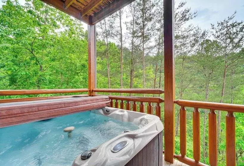 Shady Pines  Cozy Mountain Retreat W/ Hot Tub!
