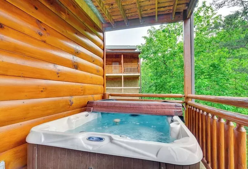 Shady Pines  Cozy Mountain Retreat W/ Hot Tub!