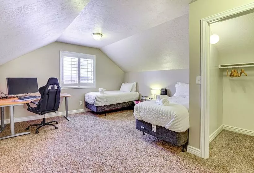 South Jordan Home: Grill, 21 Mi To Salt Lake City