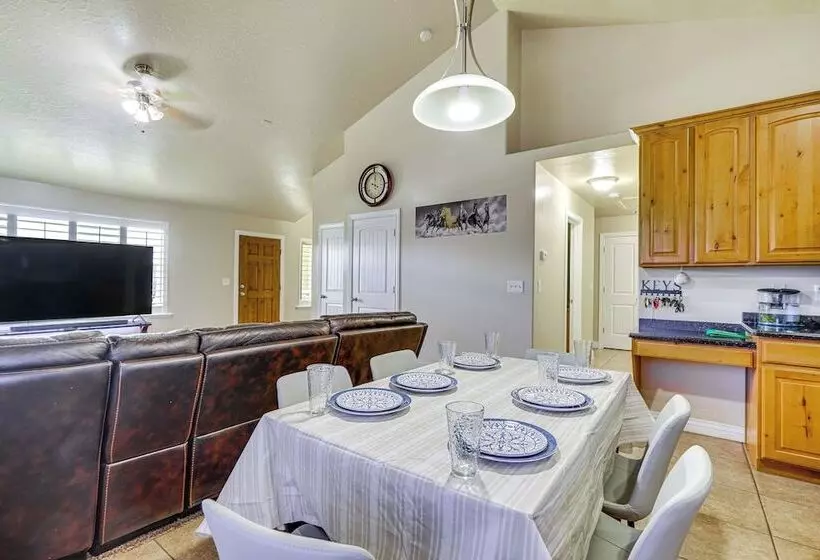 South Jordan Home: Grill, 21 Mi To Salt Lake City