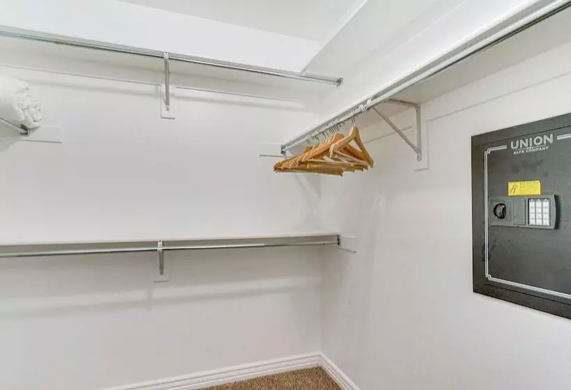 South Jordan Home: Grill, 21 Mi To Salt Lake City