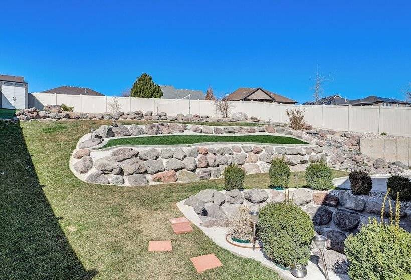 South Jordan Home: Grill, 21 Mi To Salt Lake City