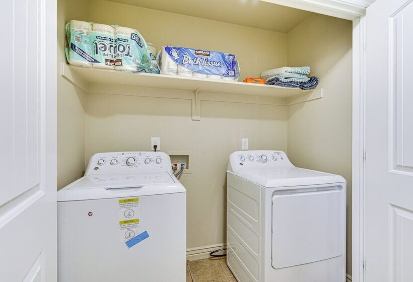 South Jordan Home: Grill, 21 Mi To Salt Lake City