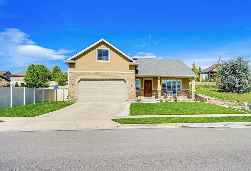 South Jordan Home: Grill, 21 Mi To Salt Lake City