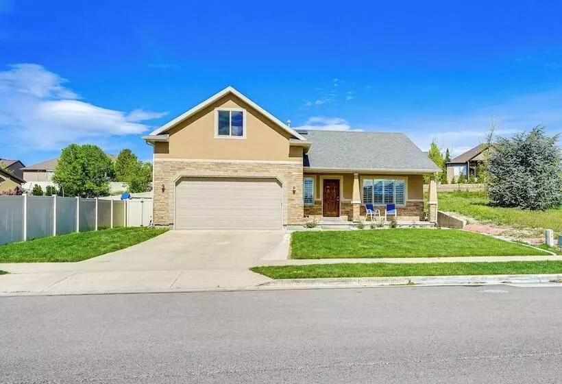 South Jordan Home: Grill, 21 Mi To Salt Lake City