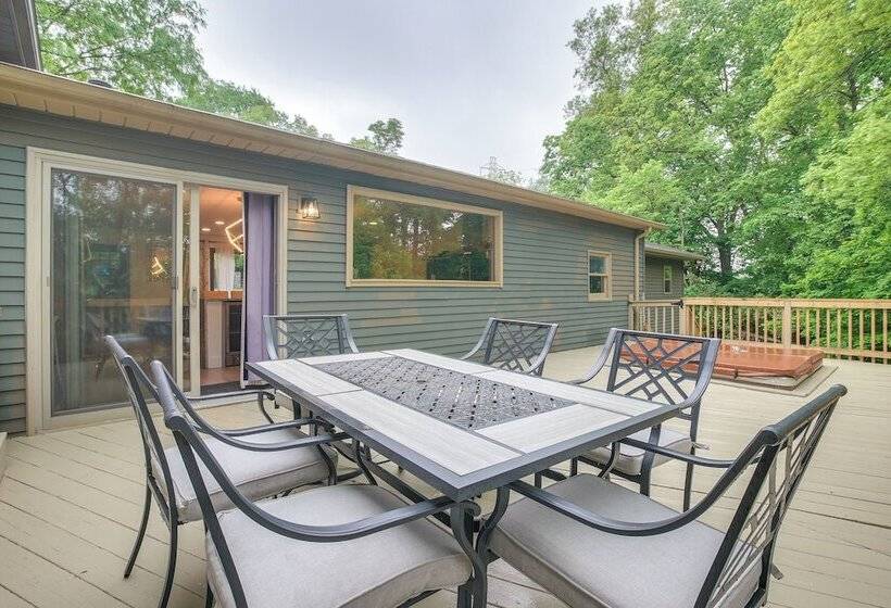 Spacious Riverfront Delaware Home W/ Views