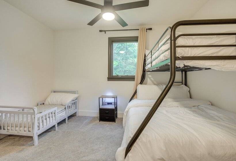 Spacious Riverfront Delaware Home W/ Views