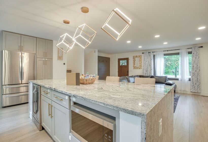 Spacious Riverfront Delaware Home W/ Views