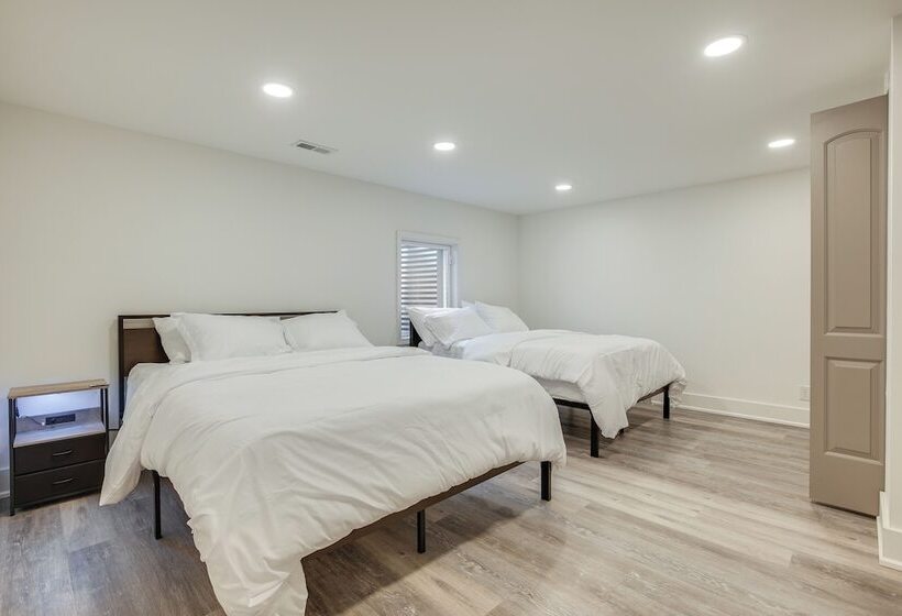 Spacious Riverfront Delaware Home W/ Views