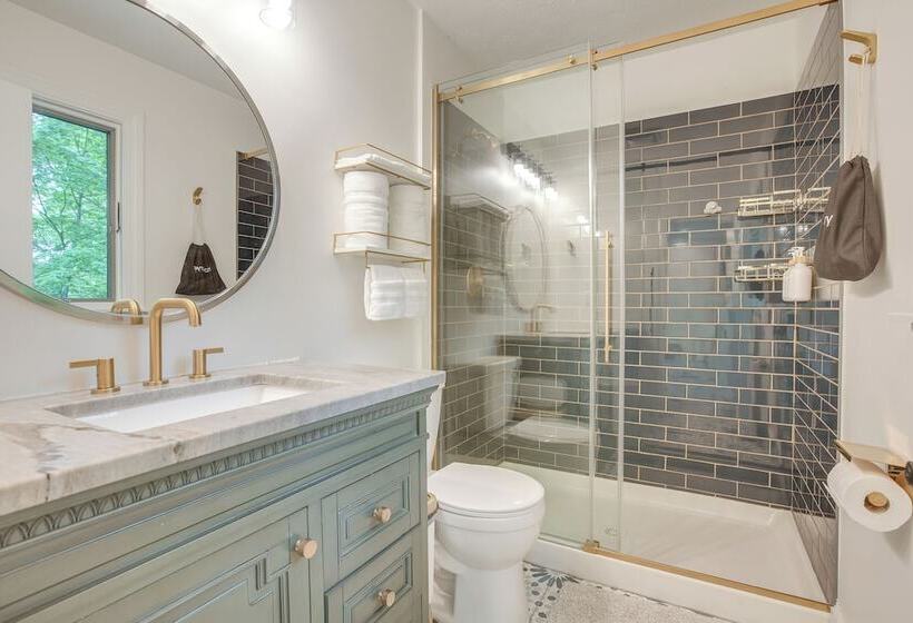 Spacious Riverfront Delaware Home W/ Views