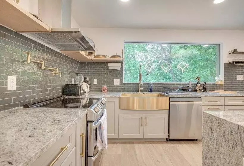 Spacious Riverfront Delaware Home W/ Views