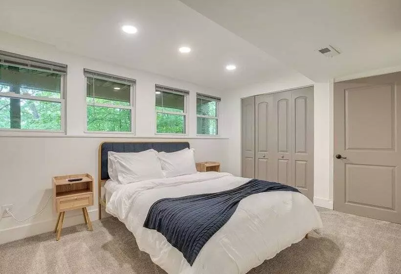 Spacious Riverfront Delaware Home W/ Views