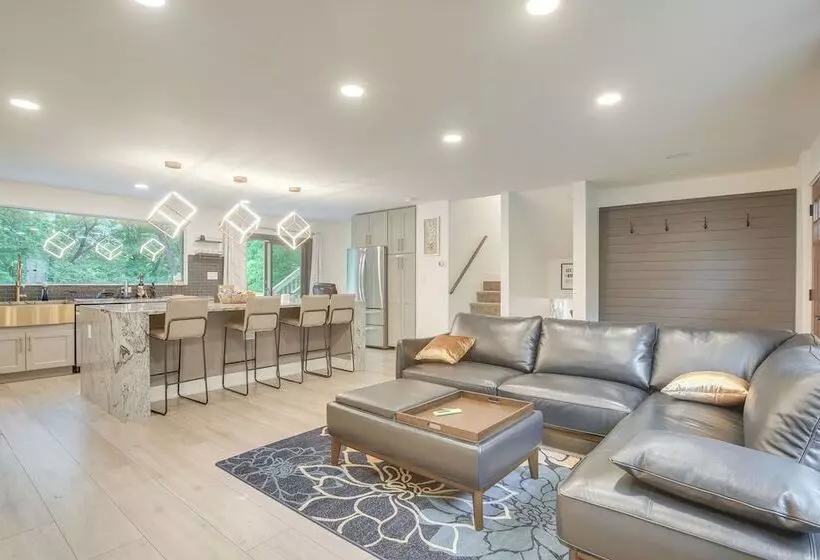 Spacious Riverfront Delaware Home W/ Views