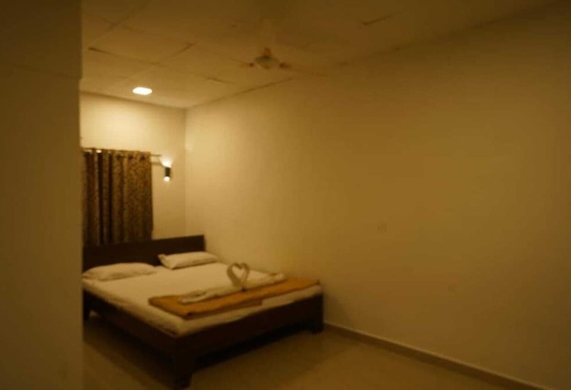 Twin Mountain Resort