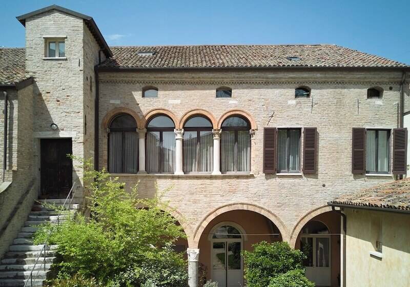 تختخواب و صبحانه Gironda