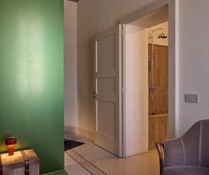 تختخواب و صبحانه Gironda