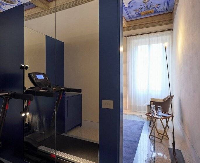 تختخواب و صبحانه Gironda