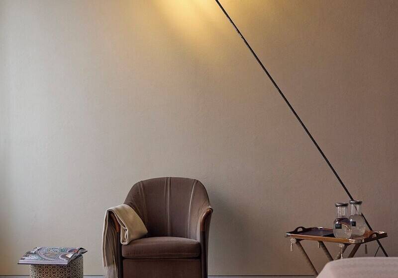 تختخواب و صبحانه Gironda