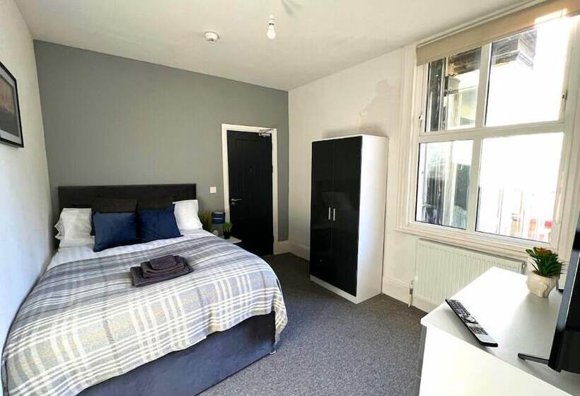 Chantry Suites By Sa Stays