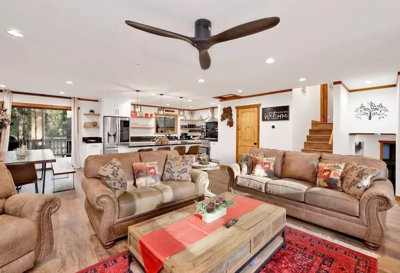 Elmwood Place #2218