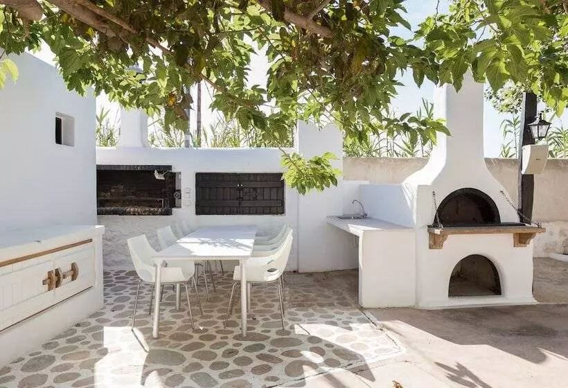 Hotelli Kallos Villas & Suites