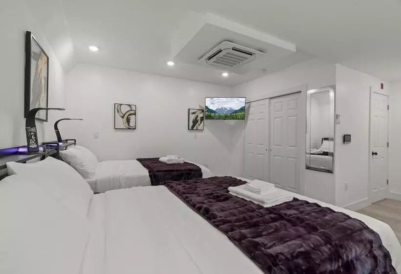 Hotelli New Season Royals, Airport West