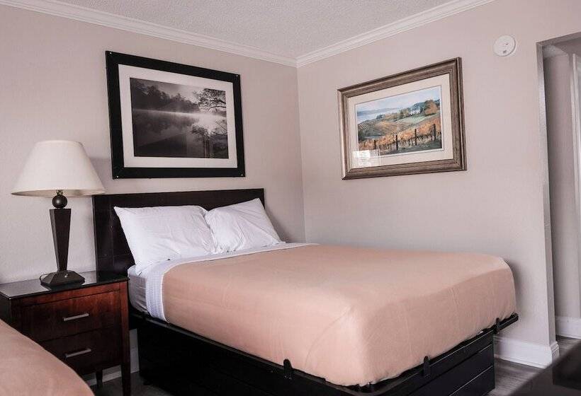 ホテル Riverside Inn And Suites